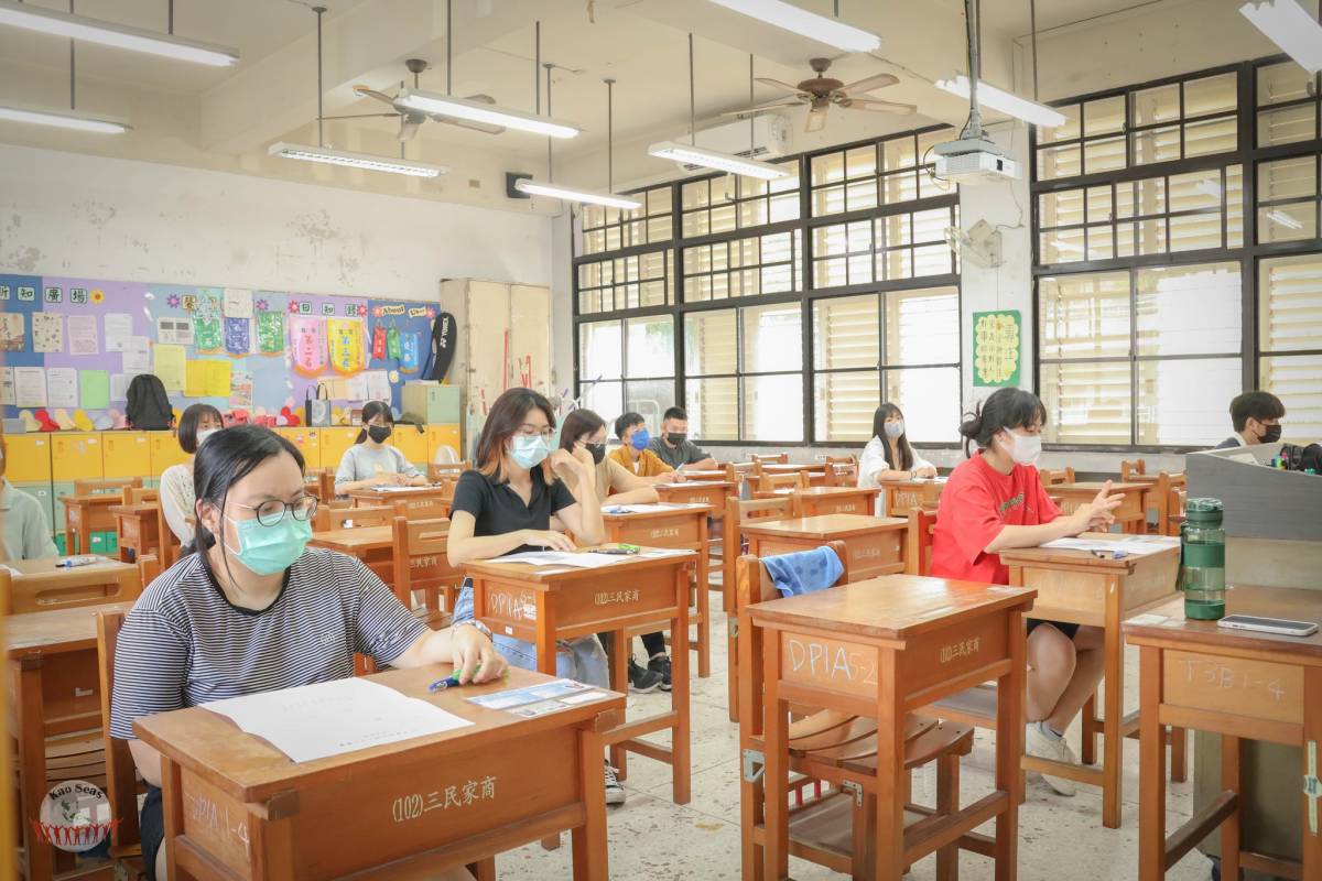 Batas waktu pendaftaran Kompetisi Menilis Bahasa Asia Tenggara 2023 hingga tanggal 28 September.  (Sumber foto : Asosiasi Pertukaran Industri-Akademik Asia Tenggara Kaohsiung)